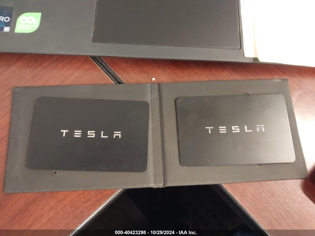 2021 TESLA MODEL Y 5YJYGDEE8MF146356 Photo 10