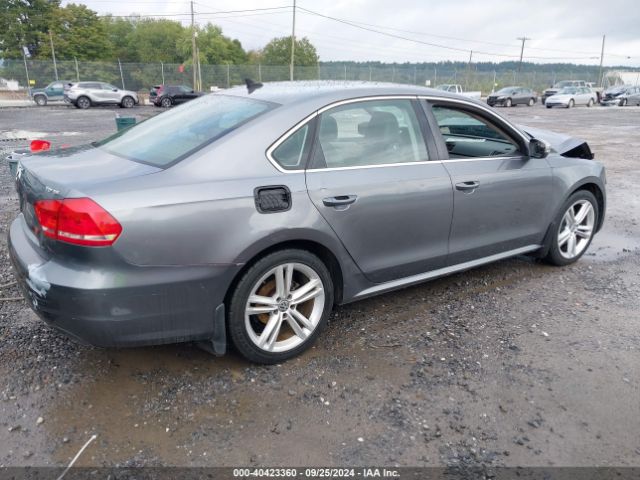 1VWBV7A36FC071154 Volkswagen Passat 2.0l Tdi Se