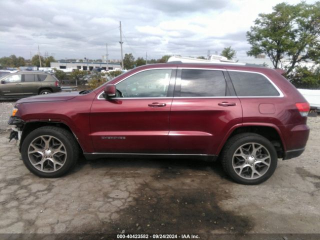 1C4RJFBG8JC251169 Jeep Grand Cherokee Sterling Edition 4x4