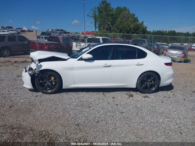 ZARFAECN2J7581589 Alfa Romeo Giulia Ti Sport Rwd