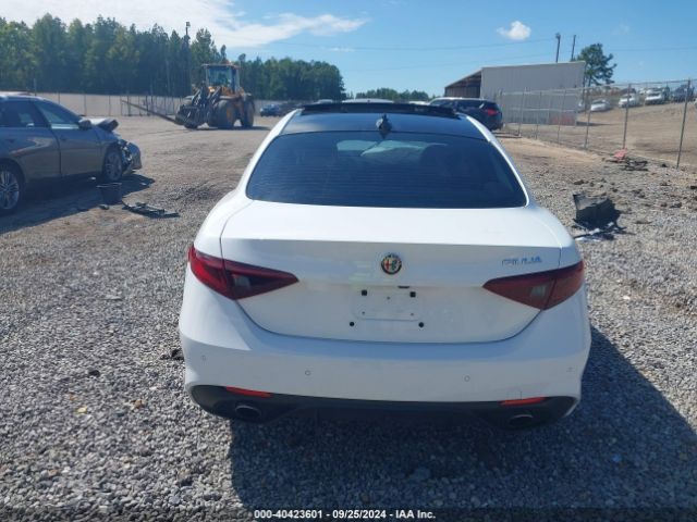 ZARFAECN2J7581589 Alfa Romeo Giulia Ti Sport Rwd