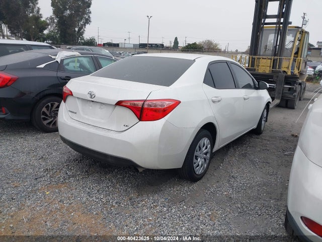 Toyota COROLLA LE 2017 5YFBURHE8HP606875 Image 4