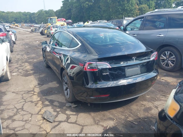 2020 TESLA MODEL 3 5YJ3E1EA0LF805945 Photo 2