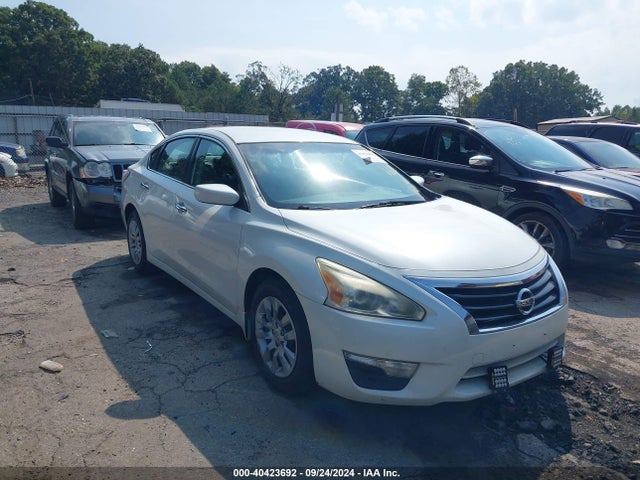Nissan Altima 2.5 S 2015 1N4AL3AP0FC452097 Image 1