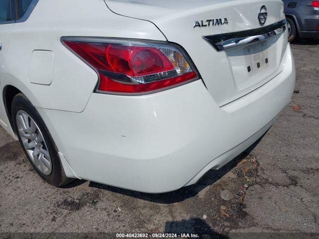 Nissan Altima 2.5 S 2015 1N4AL3AP0FC452097 Image 13