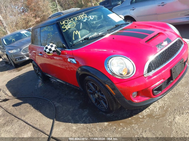 2011 MINI COOPER S WMWSV3C56BTY13988 Photo 0