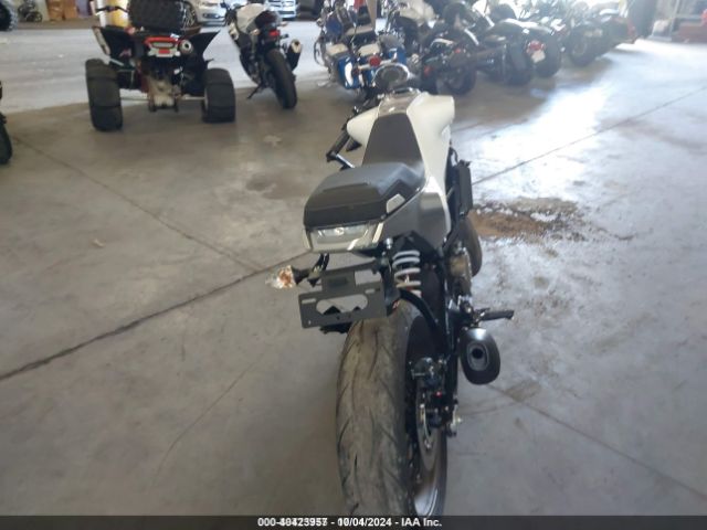 2023 HUSQVARNA VITPILEN 401/SVARTPILEN 401 MD2JUJ403PC223418 Photo 5