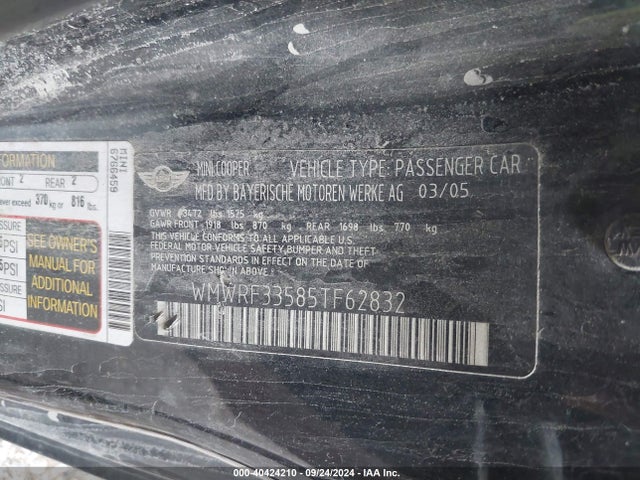 2005 MINI COOPER WMWRF33585TF62832 Photo 8
