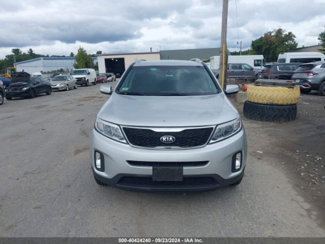 5XYKTDA6XEG516734 KIA SORENTO LX