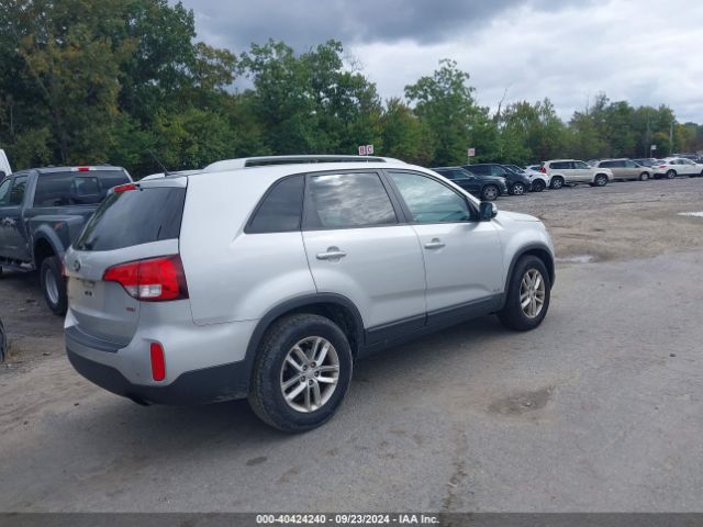 5XYKTDA6XEG516734 KIA SORENTO LX