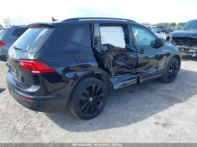 3VV3B7AX6MM095048 Volkswagen Tiguan 2.0t Se/2.0t Se R-line Black/2.0t Sel