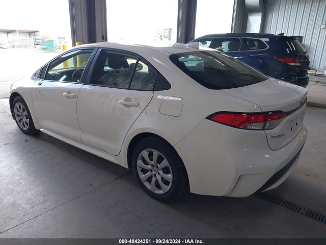 Toyota COROLLA LE 2022 JTDEPMAEXN3020829 Image 3