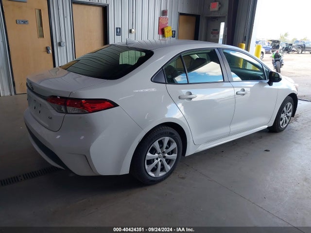 Toyota COROLLA LE 2022 JTDEPMAEXN3020829 Image 4