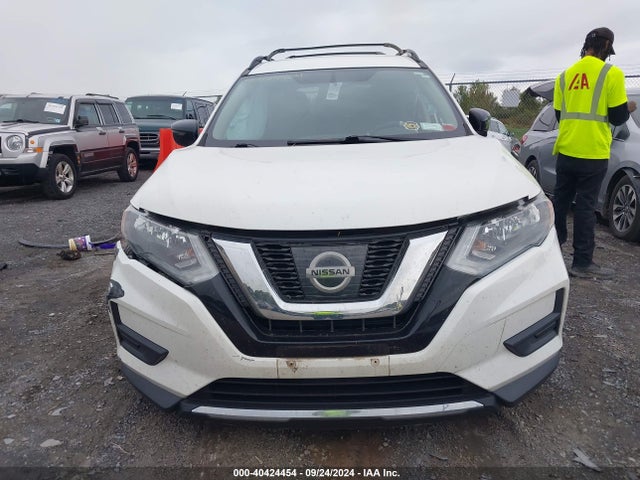 Nissan ROGUE SV 2017 5N1AT2MV9HC828082 Image 13