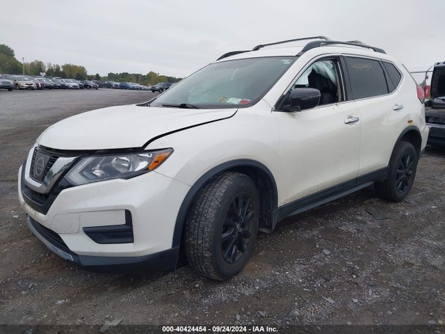 Nissan ROGUE SV 2017 5N1AT2MV9HC828082 Image 2