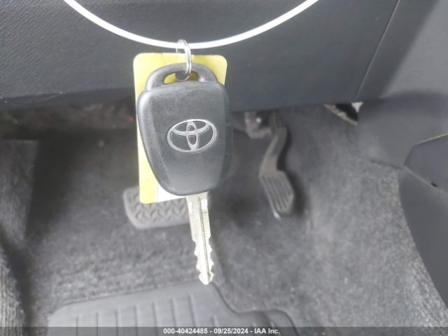 JTDKDTB33G1128842 Toyota Prius C Two