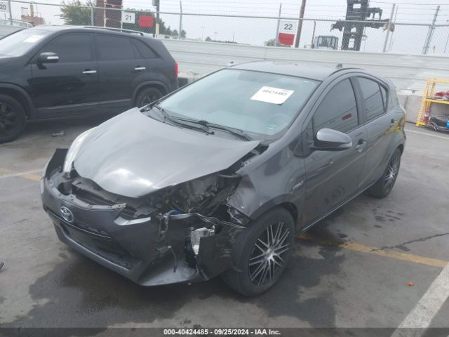 JTDKDTB33G1128842 Toyota Prius C Two