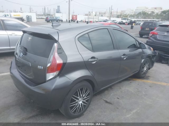 JTDKDTB33G1128842 Toyota Prius C Two