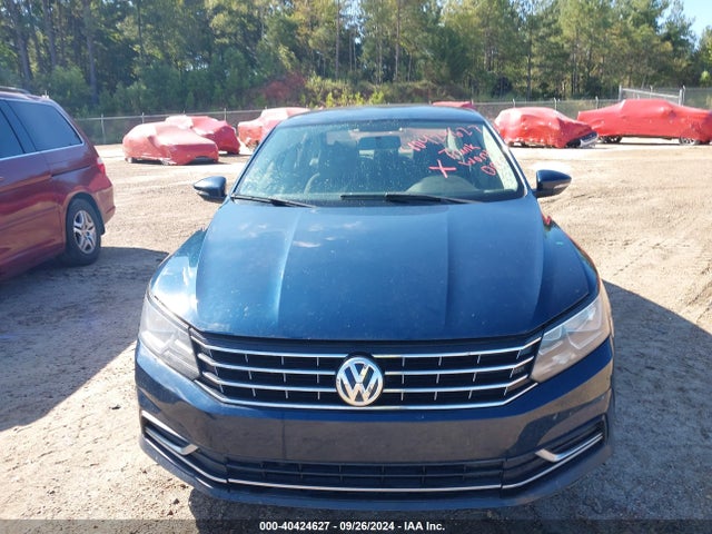 1VWAA7A37JC015448 Volkswagen Passat 2.0t R-line/2.0t S