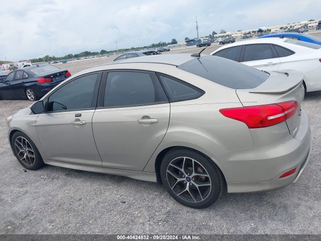 Ford FOCUS SE 2015 1FADP3F23FL260283 Image 14