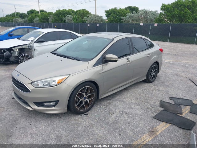 Ford FOCUS SE 2015 1FADP3F23FL260283 Image 2