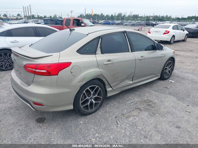 Ford FOCUS SE 2015 1FADP3F23FL260283 Image 4