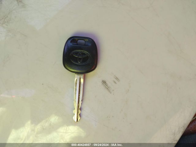 5TFGY5F13FX179851 Toyota Tundra 1794 5.7l V8