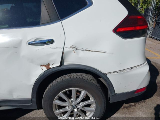 KNMAT2MV5HP509825 Nissan ROGUE SV