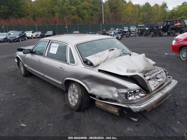 1998 JAGUAR XJ8 SAJHX1241WC852516 Photo 2