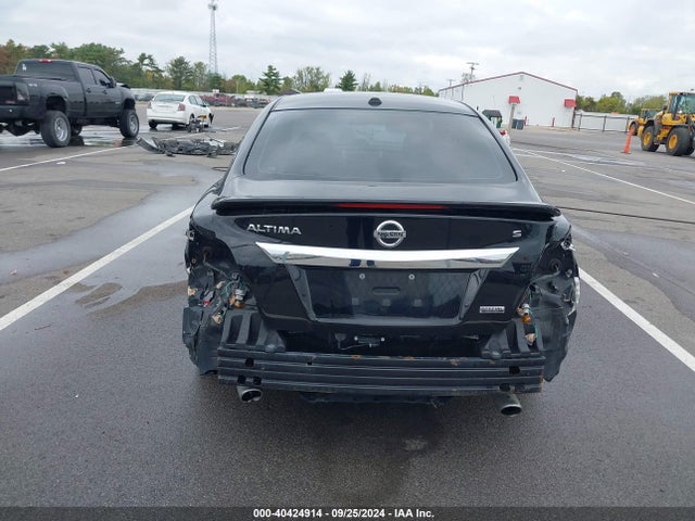 1N4AL3AP0FC589881 Nissan 2015