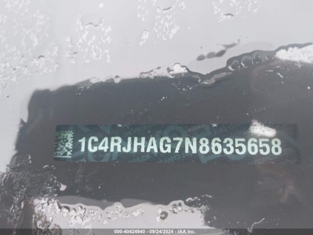 1C4RJHAG7N8635658 Jeep Grand Cherokee Laredo 4x4