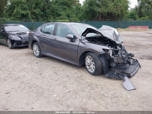 Toyota CAMRY LE 2021 4T1C11AK5MU586639 Image 1