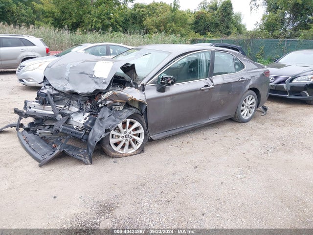 Toyota CAMRY LE 2021 4T1C11AK5MU586639 Image 2