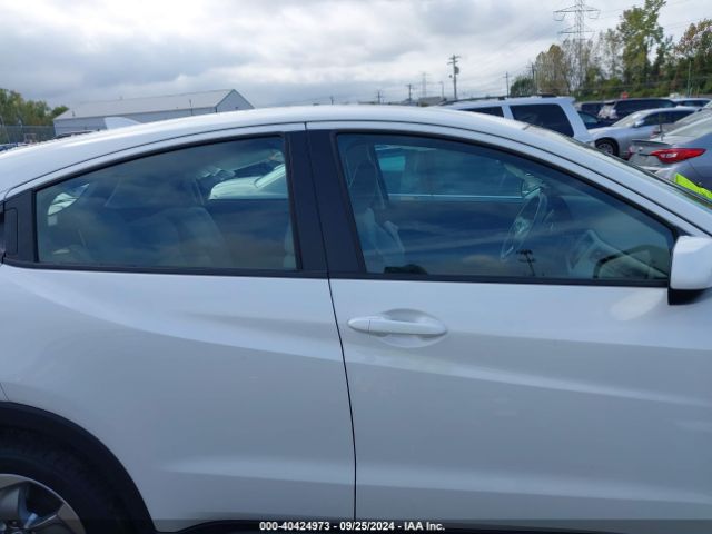 3CZRU6H37NM746862 Honda Hr-v Awd Lx