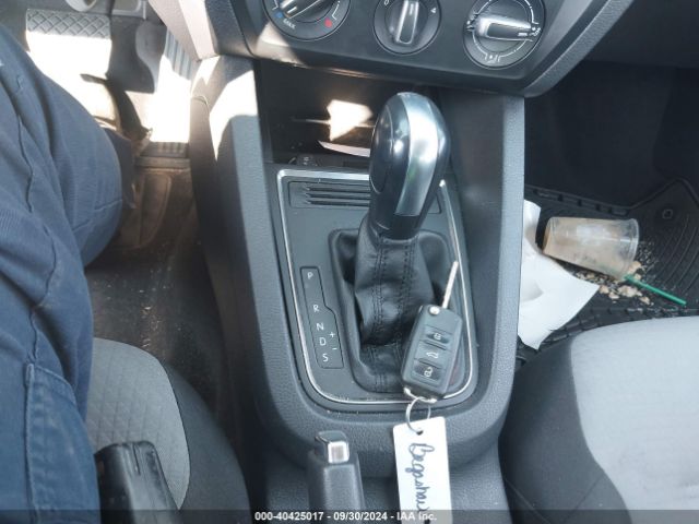 3VW2B7AJ4HM235963 Volkswagen Jetta 1.4t S