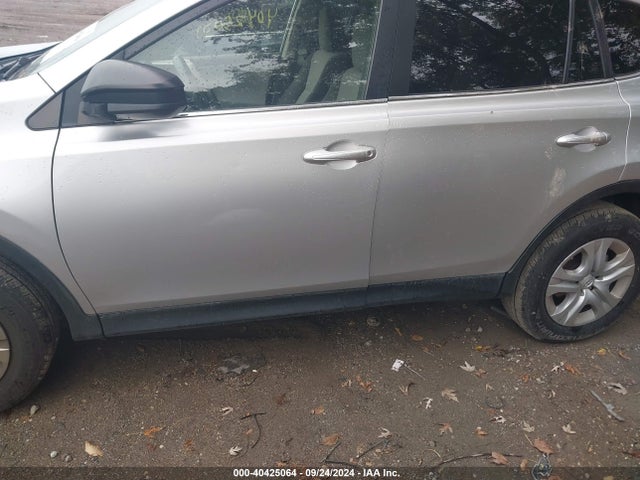 Toyota RAV4 LE 2014 JTMZFREVXEJ021034 Image 14