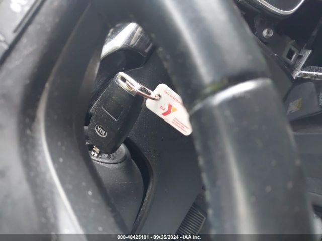 5XYKT3A60FG583533 KIA SORENTO LX