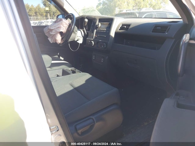 Honda Ridgeline Sport 2014 5FPYK1F70EB006856 Image 5