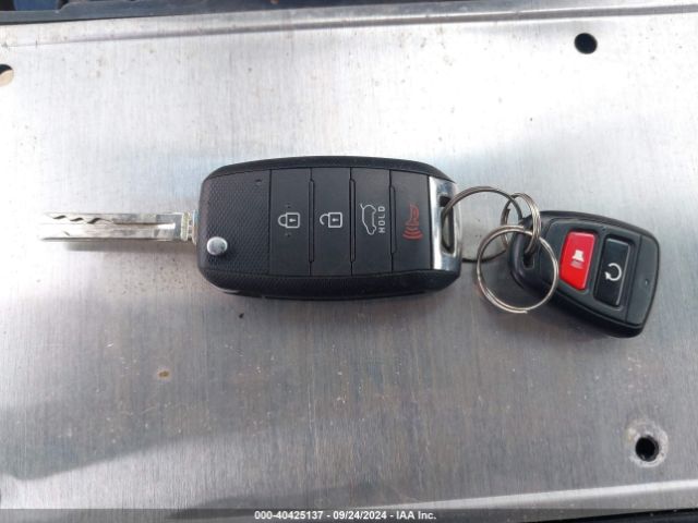5XYKTCA6XEG473071 KIA SORENTO LX