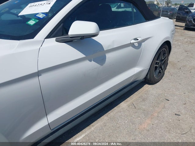 Продажа на аукционе авто 2021 Ford Mustang Ecoboost Premium, vin: 1FATP8UH4M5124312, номер лота: 40425278