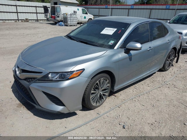 Toyota CAMRY SE 2018 4T1B11HK8JU500561 Image 2
