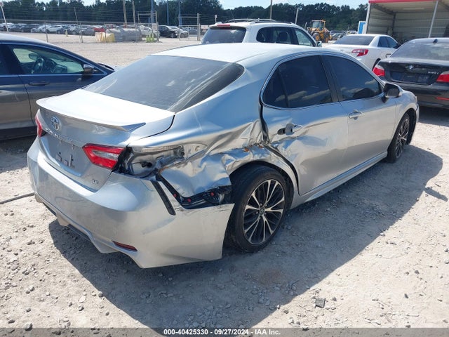 Toyota CAMRY SE 2018 4T1B11HK8JU500561 Image 4