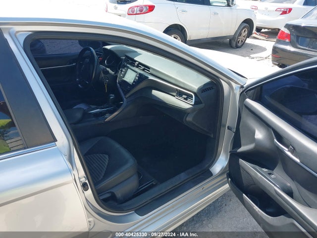 Toyota CAMRY SE 2018 4T1B11HK8JU500561 Image 5