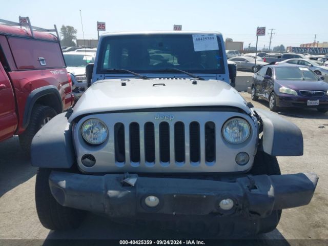 1C4BJWDG4GL138147 Jeep Wrangler Unlimited Sport