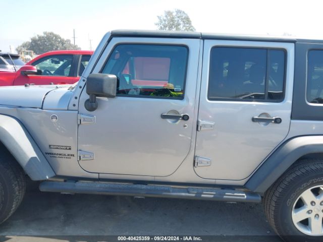 1C4BJWDG4GL138147 Jeep Wrangler Unlimited Sport