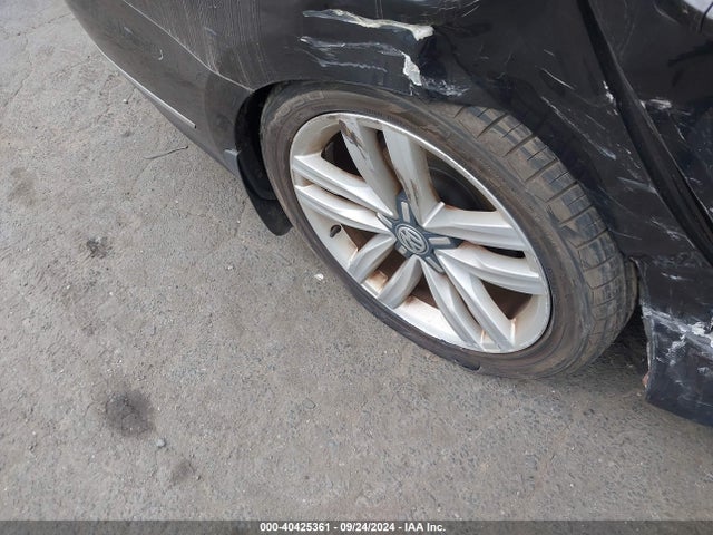 1VWGT7A31HC044054 Volkswagen Passat 1.8t Se