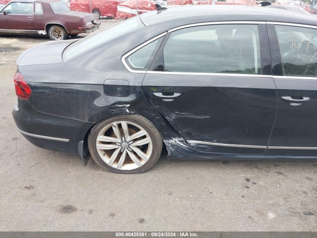 1VWGT7A31HC044054 Volkswagen Passat 1.8t Se
