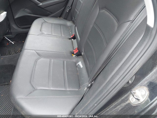 1VWGT7A31HC044054 Volkswagen Passat 1.8t Se