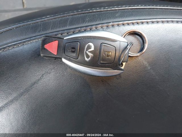 SJKCH5CR6HA031866 Infiniti Qx30 Premium