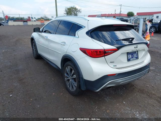 SJKCH5CR6HA031866 Infiniti Qx30 Premium